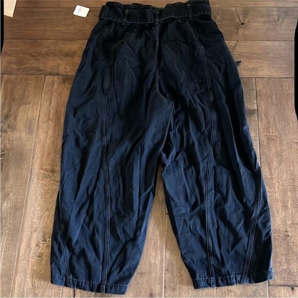 Free People: The Amsterdam High Rise Barrel Jean L - Picture 4 of 6